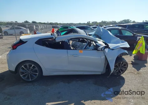 2020 Hyundai Veloster 2.0 Premium z USA, uszkodzony, nr VIN KMHTG6AF7LU021208